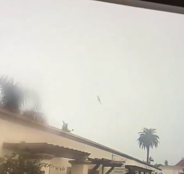 ▲▼美「咆哮者」軍機（EA-18G Growler）墜毀加州聖地牙哥港附近。（圖／翻攝X）