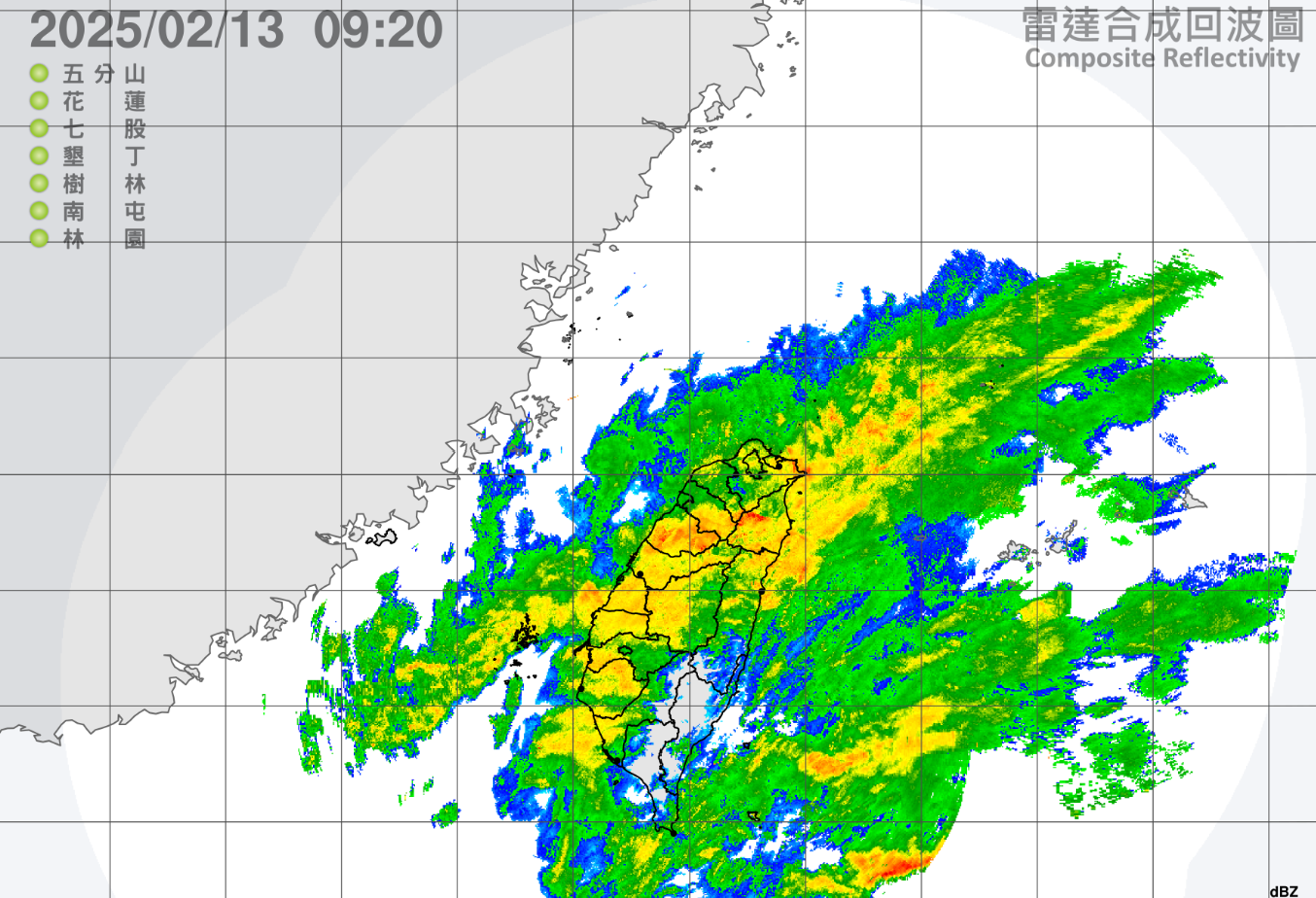 ▲▼中層短波槽在白天仍在通過台灣上空，今各地仍有雨。（圖／氣象署提供）
