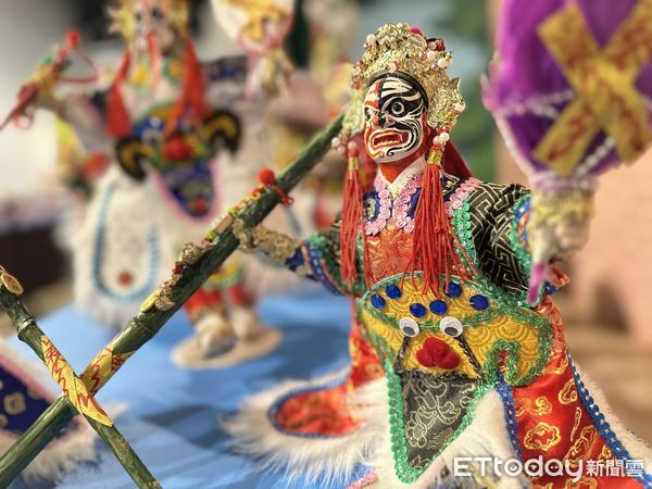 ▲黑橋牌香腸博物館結合地方文化推出「匠心紙藝-民俗文化展」。（圖／記者林東良翻攝，下同）