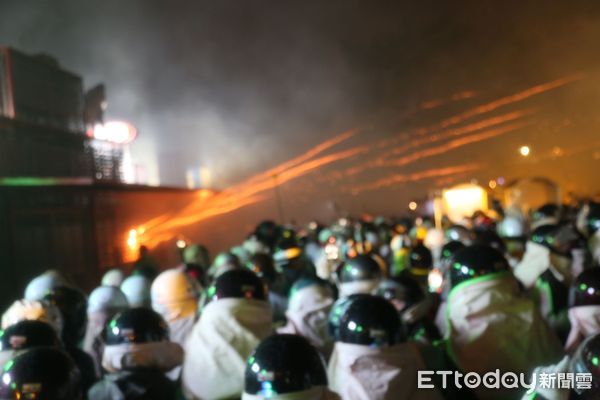 ▲▼享譽國際的重要歷史民俗活動「鹽水蜂炮」12日正式登場。（圖／記者林東良翻攝）