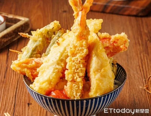 ▲全品項炸物88折　丸亀製麵天丼優惠連推23天。（圖／丸亀製麵提供）