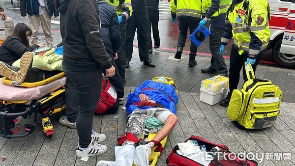 ▲▼台中新光三越氣爆現場。（圖／記者許權毅攝）