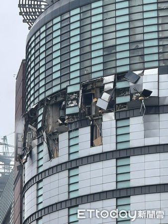 ▲▼台中新光三越氣爆1死2命危7傷，消防局成立2級災害應變中心。（圖／民眾提供，下同）