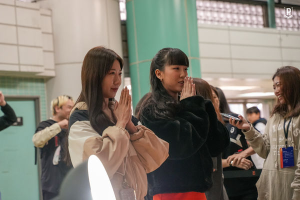 ▲領航猿啦啦隊Pilots Crew游游、祤鍹、依沛、安琁、可暄擔任桃園大廟遶境開場表演嘉賓。（圖／領航猿提供）