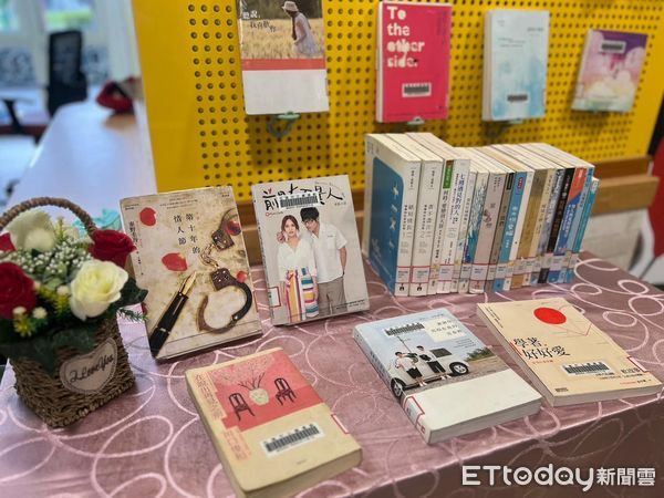 ▲戀愛學分書展安排關於「愛情」的相關書籍。（圖／花蓮縣政府提供，下同）