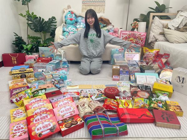 ▲白上咲花台灣粉絲禮物的合照。（圖／翻攝自X／白上咲花）