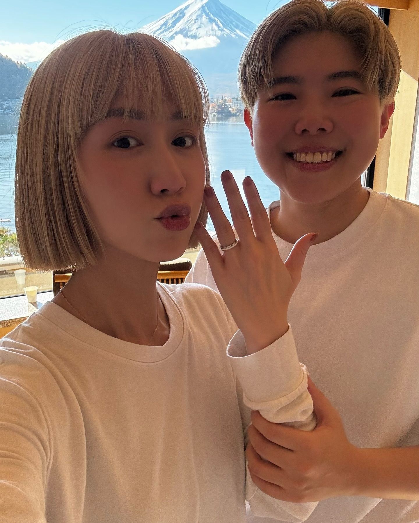 ▲▼《綜藝三國智》瑪麗曬婚戒！富士山前浪漫求婚她爆哭。（圖／翻攝自Instagram／maryintower）
