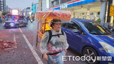 台東元善堂以「揹轎」首徒元宵 人神同樂、祈福平安