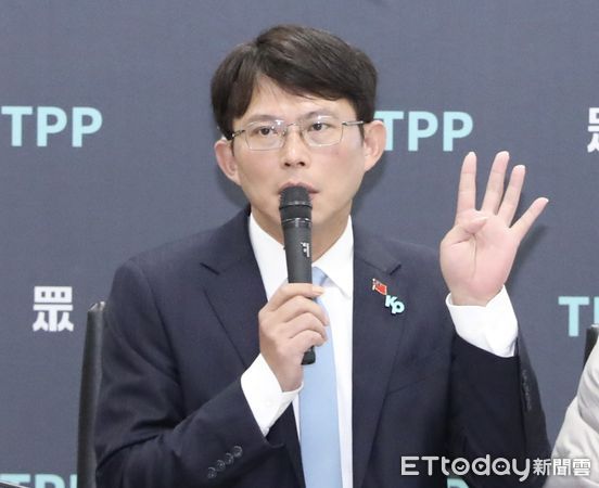▲▼民眾黨立院黨團召開  台灣民眾黨團優先法案part.2  挺勞工 顧民生 強國防 護人權 記者會  黃國昌 林國成 等。（圖／記者屠惠剛攝）