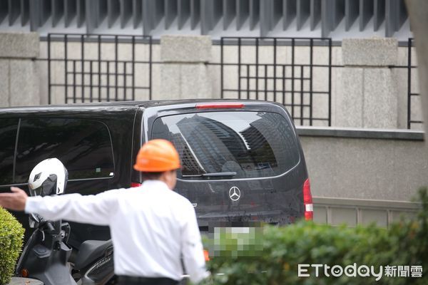 ▲▼ 女樓管招魂 。（圖／記者陳以昇翻攝）