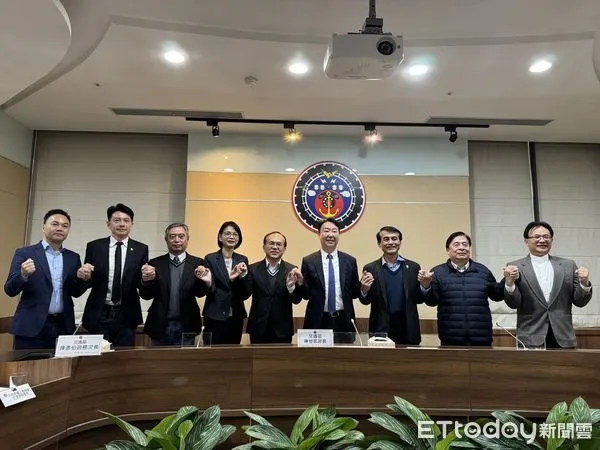 ▲▼交通部長陳世凱首度與六都針對道路交通安全座談。（圖／記者李姿慧攝）