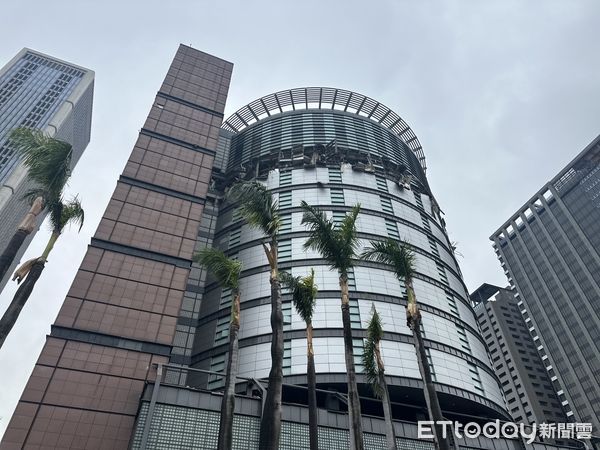 ▲新光三越,氣爆（圖／記者許權毅攝）