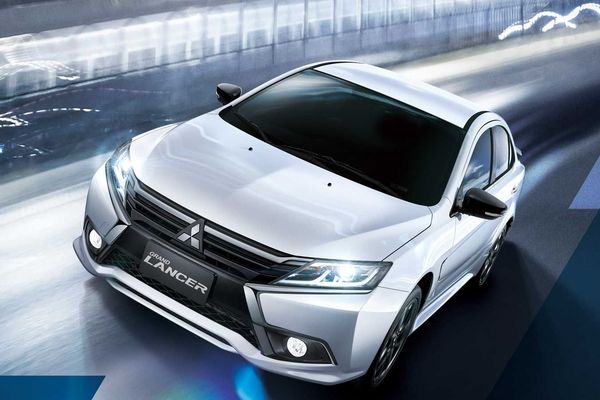 ▲新年式Mazda CX-30、Mazda 3開賣；台灣本田CR-V、HR-V特仕車；Opel Combo 7人座MPV預售開跑。（圖／翻攝自各車廠）