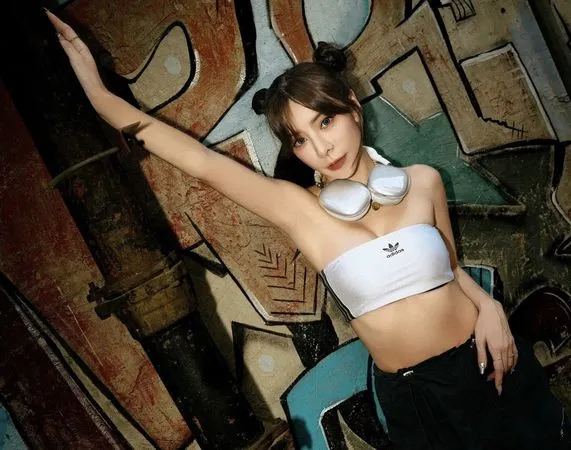 ▲▼藍辰語在情人節當天發行個人單曲〈藏起來〉。（圖／本人提供）