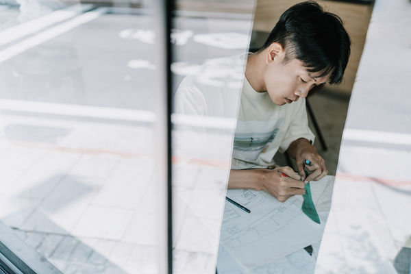 ▲金馬奇幻影展主視覺，設計師為插畫家徐世賢。（圖／金馬執委會提供）