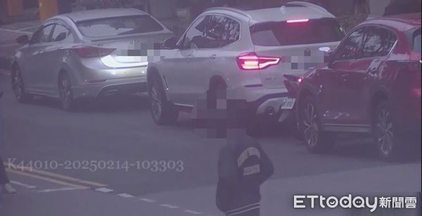 ▲▼新北市1名男子持銼刀逛大街，有傷人疑慮，警方住處逮人搜毒品、刀具。（圖／記者陸運陞翻攝）