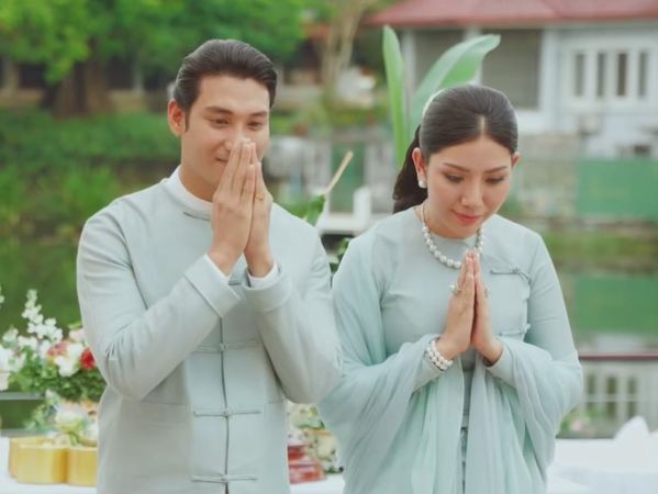 ▲▼「緬甸最帥和尚」白英宣布訂婚。（圖／翻攝自Facebook）