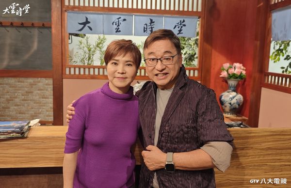 ▲李四端(中)、李濤(右)、李艷秋(左)在《大雲時堂》歡聚。（圖／八大提供）