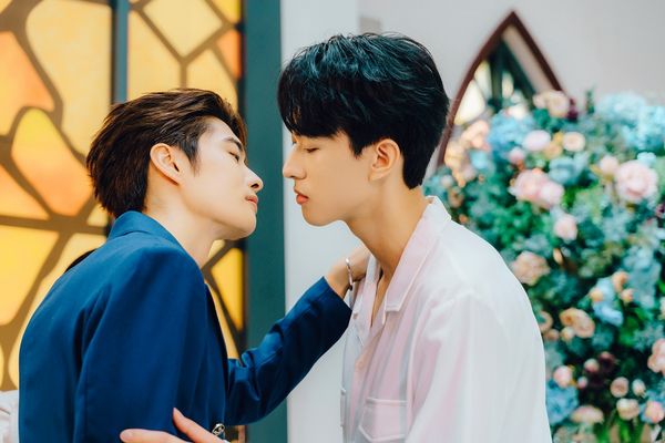 ▲《獨佔接班人》映後直播：主演群毛祁生（左下）、張家陞（右下）、徐瑋澤（左上）、朴靖恆（右上）首播映後直播，跟粉絲共度情人節。（圖／LINE TV提供）