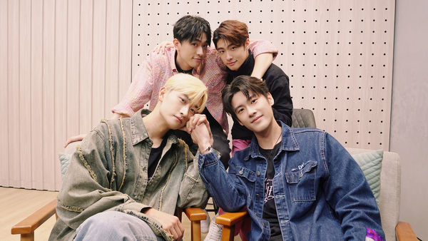 ▲《獨佔接班人》映後直播：主演群毛祁生（左下）、張家陞（右下）、徐瑋澤（左上）、朴靖恆（右上）首播映後直播，跟粉絲共度情人節。（圖／LINE TV提供）