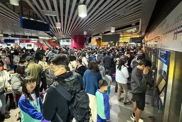 ▲▼▲2025台灣燈會首週六假日逾220萬人次塞爆燈區　。（圖／桃園市新聞處提供）