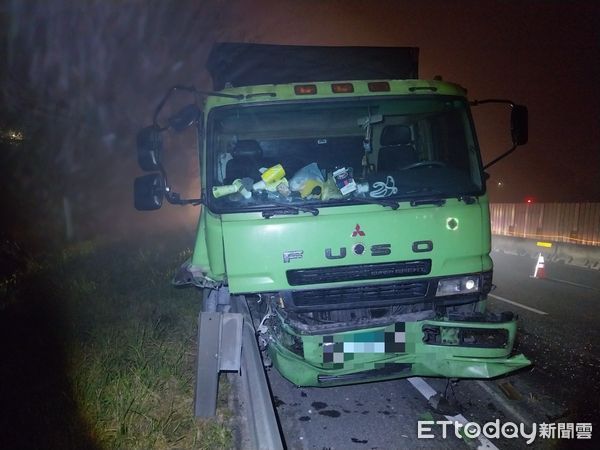 ▲▼       國道7車事故      。（圖／記者翁伊森翻攝）