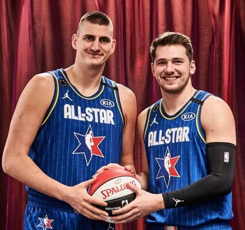 ▲約基奇、唐西奇。（圖／翻攝自X／@PasionBasketNBA）