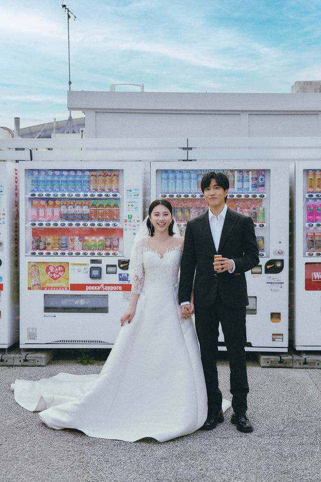 ▲▼焦凡凡、婁峻碩沖繩百萬婚禮。（圖／想不到音樂工作室提供）