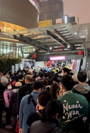 ▲台灣燈會爆人潮綠營批交通塞爆