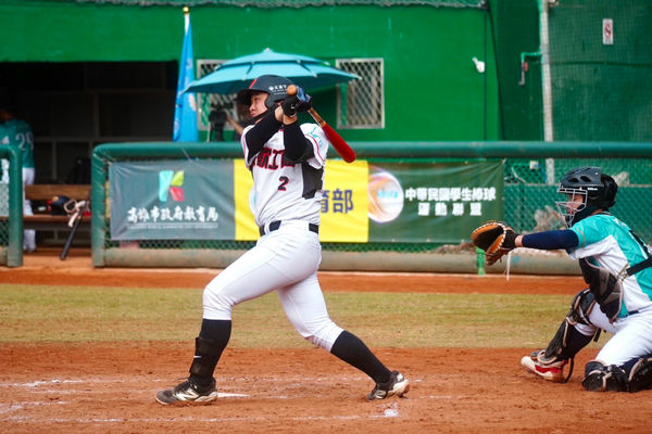 ▲▼吳聲武之子吳彥緯生涯首轟，鶯歌分組一闖第三階段。（圖／學生棒聯提供）