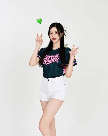 ▲韓籍啦啦隊成員南珉貞，因亮麗外型吸引了不少粉絲。（圖／翻攝自Instagram／minjeong_w_）