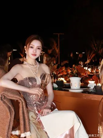 ▲▼周揚青疑似新戀情曝光。（圖／翻攝自微博）