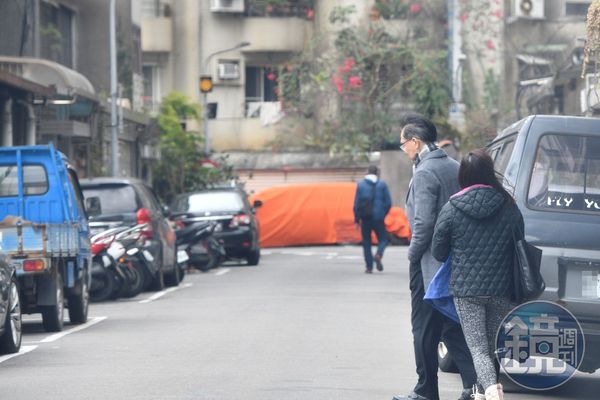 上月17日中午12點15分，陳鴻震與高女一起出門，離開高女家去吃午餐。