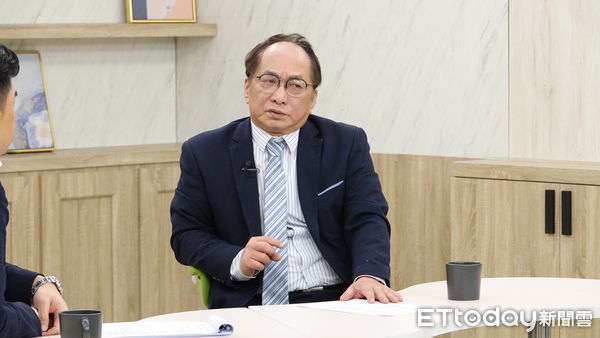 ▲▼ 房產投資客帥過頭。（圖／《豈有此呂》)