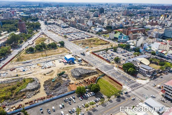 ▲▼    東區大進步重要引擎！建國二村、復興新村市地舉辦重劃土地分配說明會  。（圖／嘉義市政府提供）