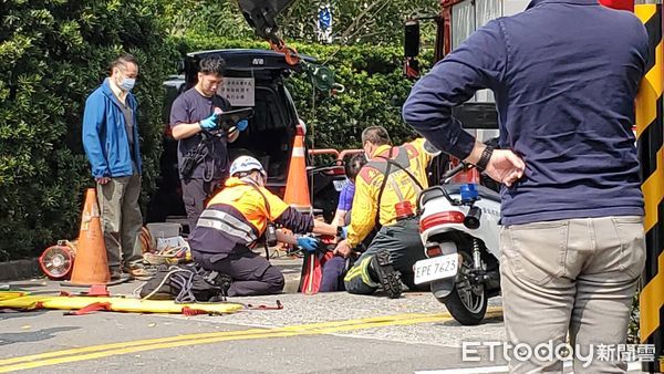 ▲▼台北花博公園驚傳工安意外，男子不慎摔落涵洞送醫救治             。（圖／記者黃彥傑攝）