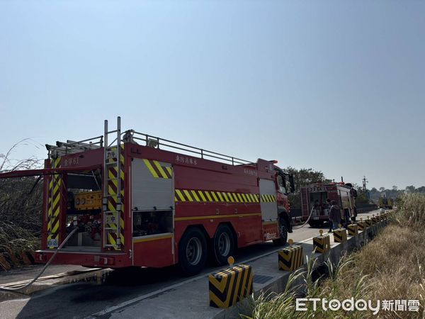 ▲金門雜草火警。（圖／記者林名揚翻攝，下同）