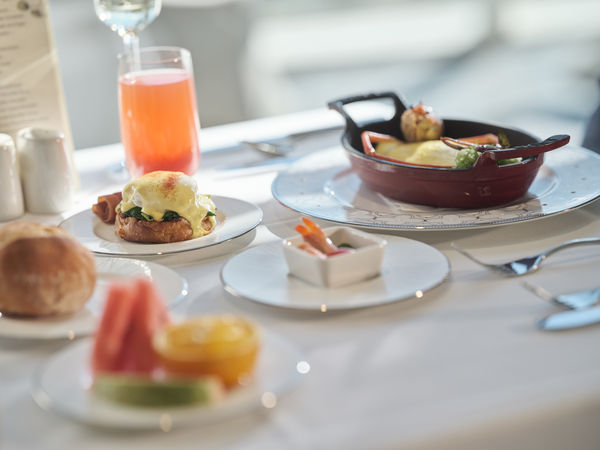 ▲漢來日月行館四季餐廳湖畔奢華早餐,精緻客房,戶外泳池,日月潭櫻花季將迎接滿開。（圖／漢來日月行館提供）