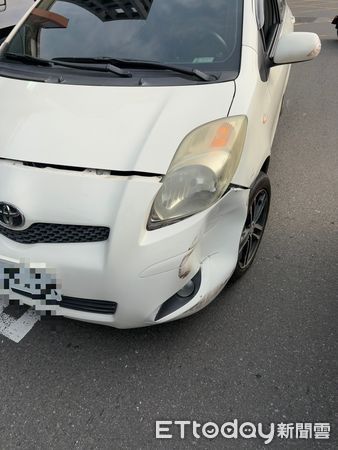 ▲▼ 民進黨籍立委王世堅發生車禍。（圖／記者張君豪翻攝，下同）