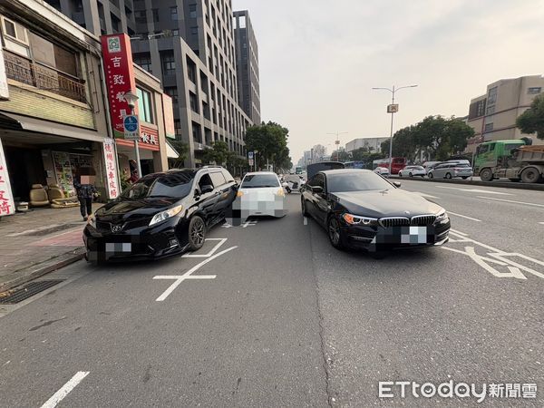 ▲▼ 民進黨籍立委王世堅發生車禍。（圖／記者張君豪翻攝，下同）