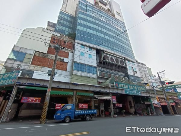 ▲彰化最大廢墟黃金帝國要拆了。（圖／記者唐詠絮攝）