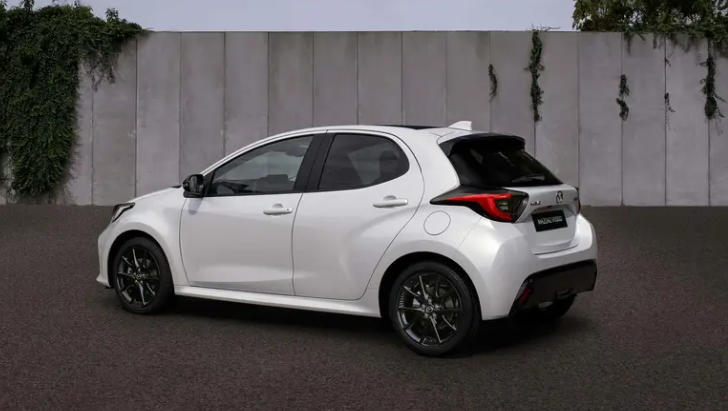 ▲Mazda 2英國全面取消汽油動力，改換Yaris貼牌而來的油電系統。（圖／翻攝自Mazda）