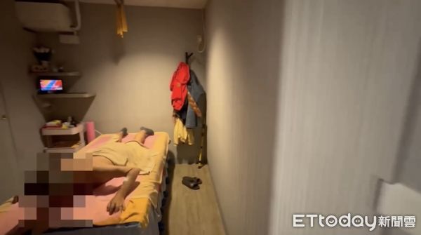 ▲▼高雄養生館專找嫩妹「半套1500」　見警上門突襲！秒拋男客逃竄。（圖／記者賴文萱翻攝）