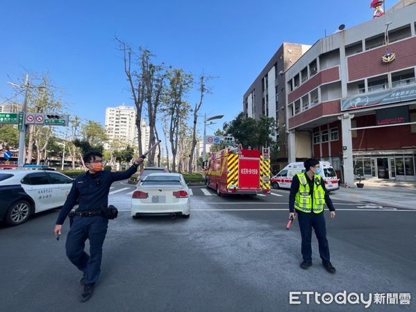 ▲▼苓雅車禍。（圖／記者許宥孺翻攝）