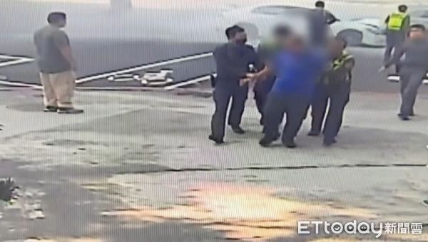 ▲▼苓雅車禍。（圖／記者許宥孺翻攝）