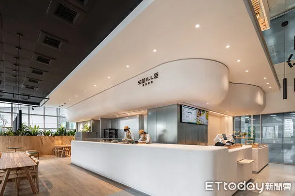 ▲▼微笑蜜樂Smille南港展覽館門市開幕。（圖／微笑蜜樂Smille提供）