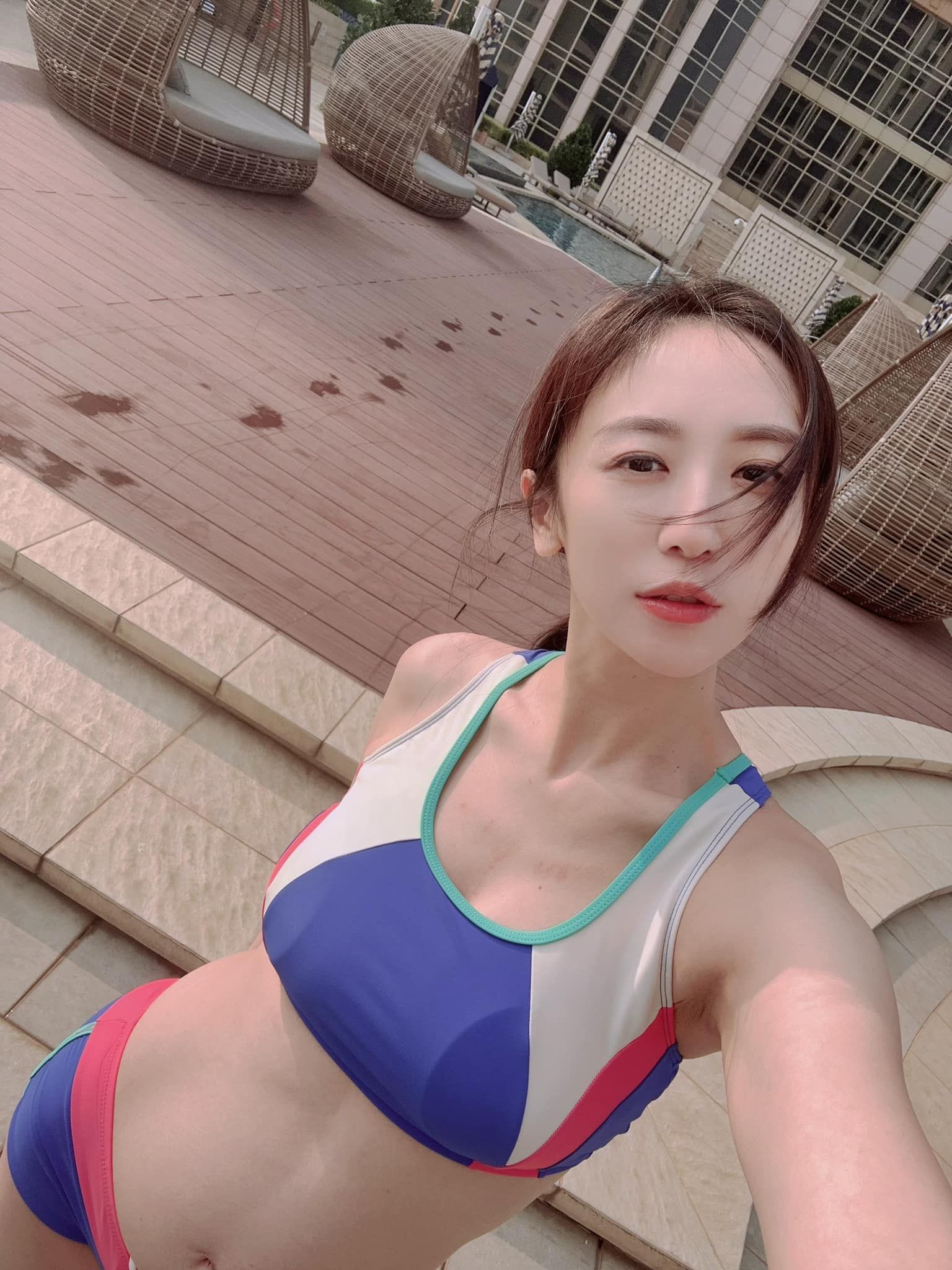 ▲▼蔡允潔懷二胎飯後「肚子劇痛」安胎藥無效急奔診所。（圖／翻攝自Facebook／蔡允潔（蔡小潔））