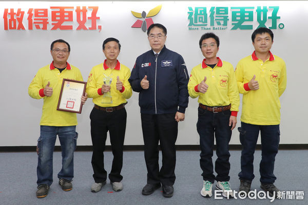 ▲台南市文化資產保存技術「藝閣」保存者吳震星，獲台南市政府提名參加2024年「教育部社會教育貢獻獎」徵選，從眾多競爭者中脫穎而出，獲個人獎殊榮。（圖／記者林東良翻攝，下同）