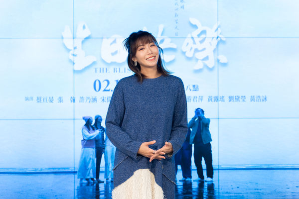 ▲大愛劇《生日快樂》首映記者會，前排左起張翰、劉黛瑩、黃露瑤、蔡亘晏、游君萍、王嫚萱（湘瑩）、周宜霈（大牙）。（圖／大愛提供）