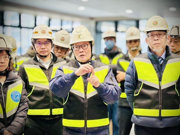 ▲▼針對桃園市政府反映航空城安置戶貸款問題，行政院政務委員陳金德指示金管會放寬限制、優先核貸。（圖／行用政院提供）